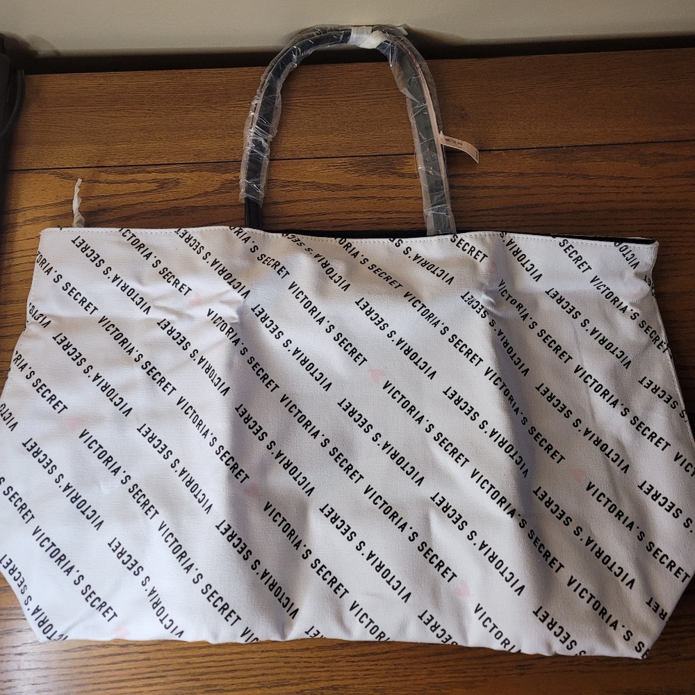 Victoria's Secret Travel Overnight Bag NEW!